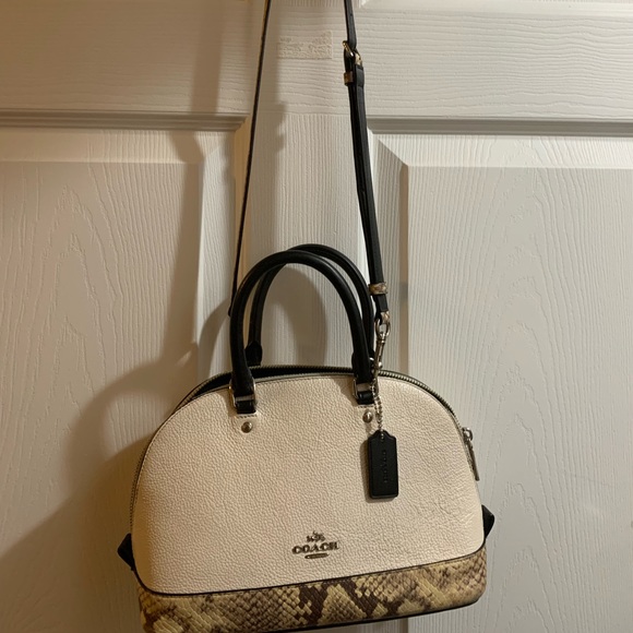 Coach handbag - Picture 1 of 4